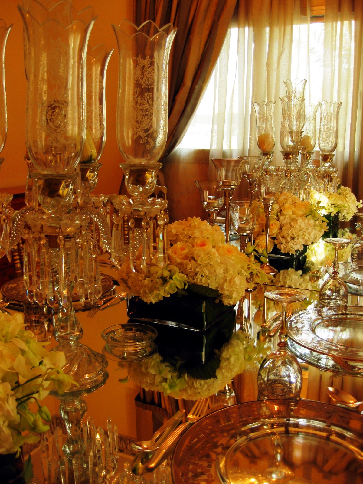 classic white and silver wedding-dining table