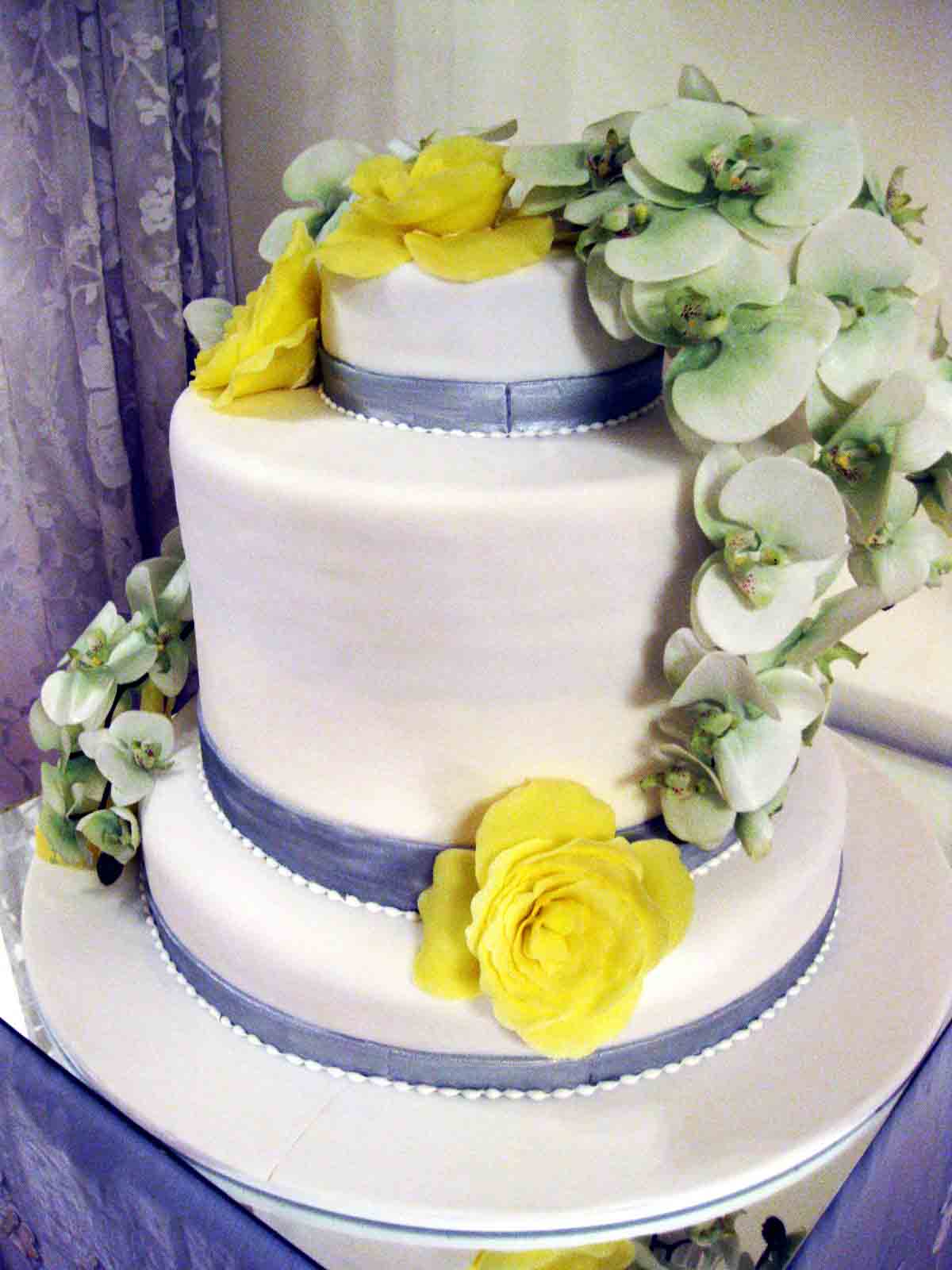 wedding cake al ghanim