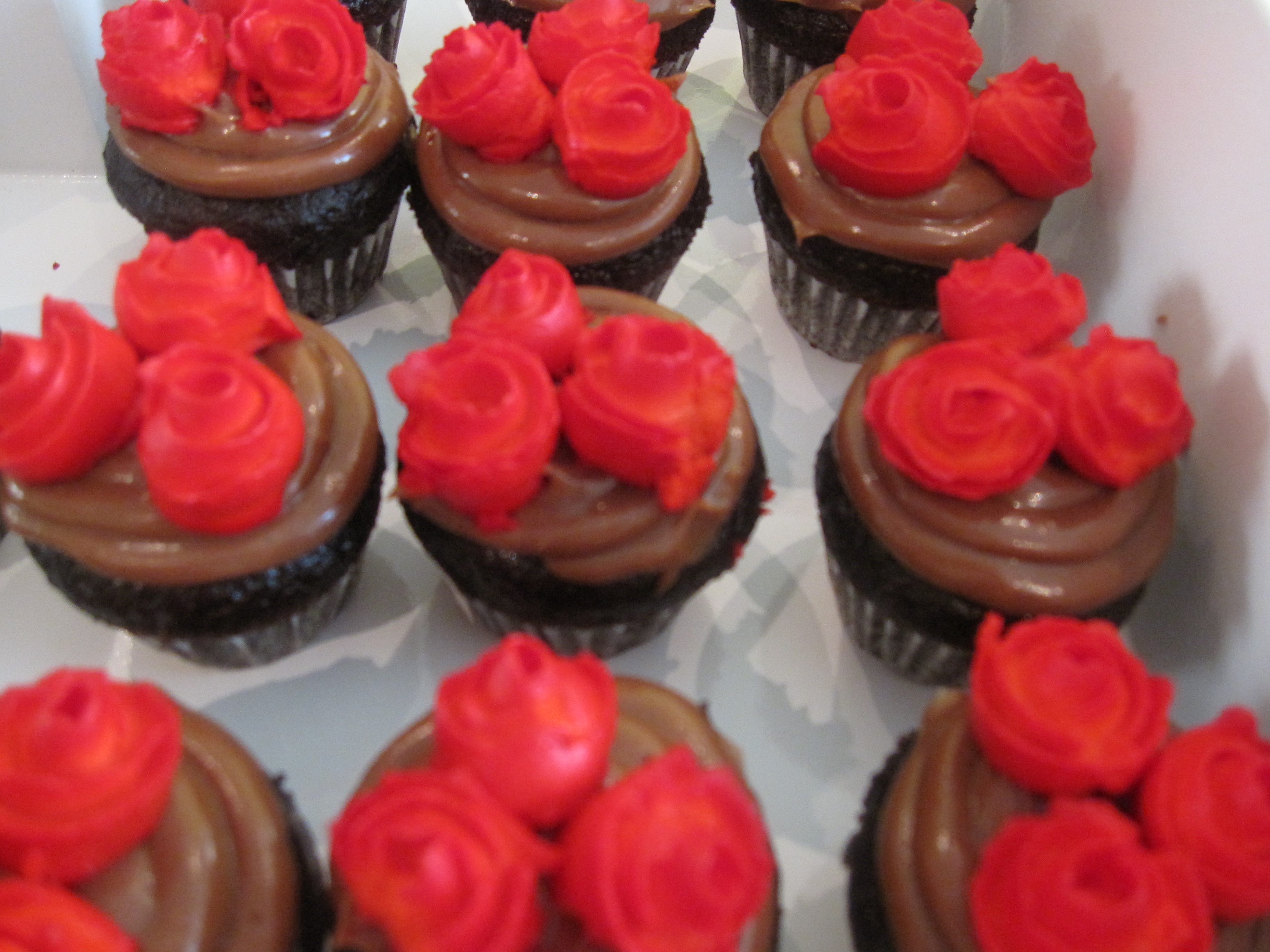 romantic chocolate and red rose cupcakes